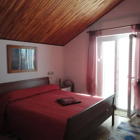 Lozna Apartment Postira