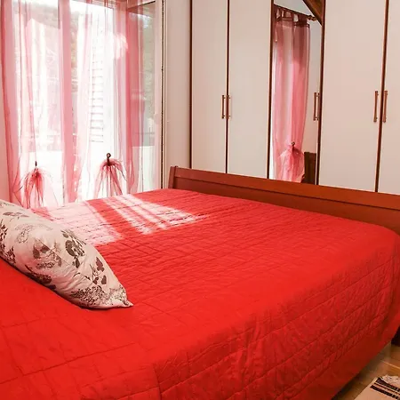 Lozna Apartment Postira