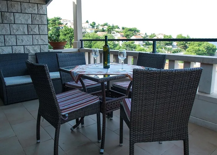 Lozna ポスティレ